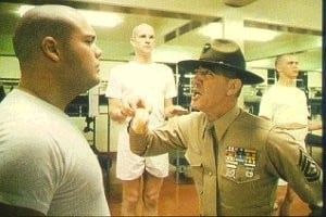 Vincent D'Onofrio e R. Lee Ermey in una scena di Full Metal Jacket