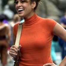Eva Mendes in una scena di Hitch - Lui sì che capisce le donne