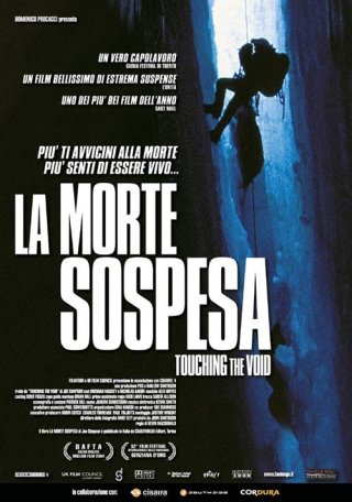 La locandina italiana di La morte sospesa - Touching the void