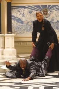 Queen Latifah e Eddie Griffin in una scena di Scary Movie 3