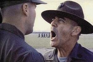 Vincent D'Onofrio e R. Lee Ermey in una scena di Full Metal Jacket
