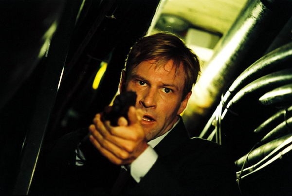 Aaron Eckhart in una scena del film Suspect Zero