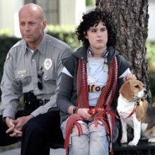 Bruce e Rumer Willis in una scena di Hostage