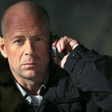 Bruce Willis in una scena di Hostage