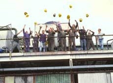 Una scena di The Take