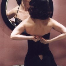 Una splendida Anna Galiena in una scena di Senso '45