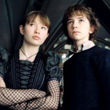 Emily Browning e Liam Aiken in una scena di Lemony Snicket - Una serie di sfortunati eventi