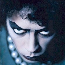 Una immagine promozionale di Tim Curry per The Rocky Horror Picture Show