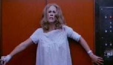 Jamie Lee Curtis in una scena di Halloween II - Il signore della morte