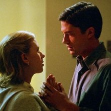 Scarlett Johansson e Topher Grace in una scena di In Good Company