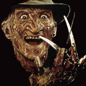 Robert Englund nei panni di Freddy Krueger, signore degli incubi