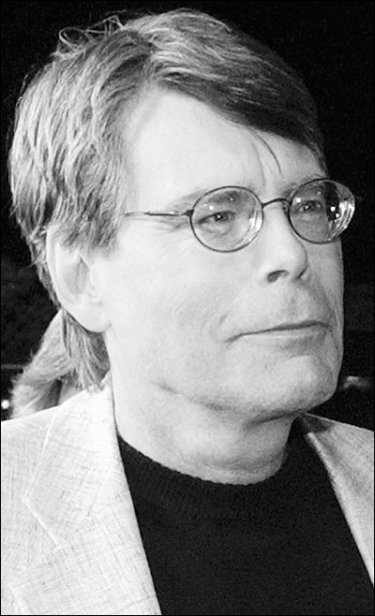 Stephen King, un ritratto in bianco e nero