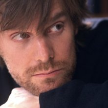 Peter Krause in una scena di I giochi dei grandi