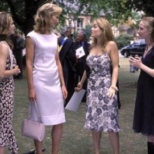 Keri Russell, Joan Allen, Evan Rachel Wood e Erika Christensen in una scena di litigi d'amore