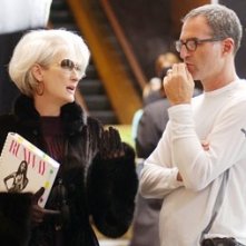Meryl Streep e David Frankel ne Il diavolo veste Prada