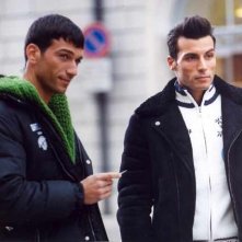 Daniele Interrante e Costantino Vitagliano in una scena di Troppo belli