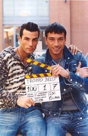 Daniele Interrante e Costantino Vitagliano sul set di Troppo belli