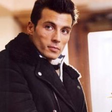 Daniele Interrante in una scena di Troppo belli