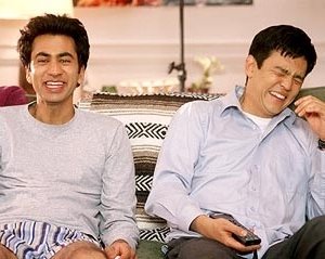John Cho e Kal Penn in una scena di American Trip