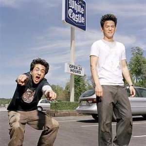 John Cho e Kal Penn in una scena di American Trip