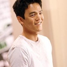 John Cho in una scena di American Trip