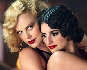 Penelope Cruz e Charlize Theron in una scena di Gioco di donna
