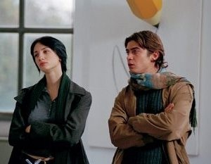 Riccardo Scamarcio e Francesca Inaudi in una scena de L'uomo perfetto
