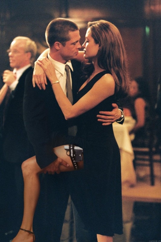 Brad Pitt E Angelina Jolie In Una Scena Di Mr And Mrs Smith 13575