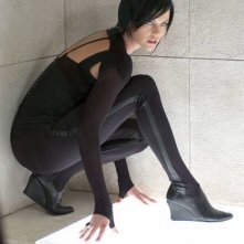 Charlize Theron in una scena di Aeon Flux