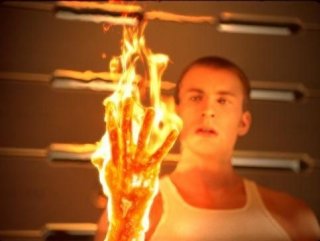 Chris Evans in una scena del film I Fantastici Quattro
