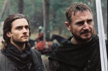 Orlando Bloom e Liam Neeson in una scena de Le crociate