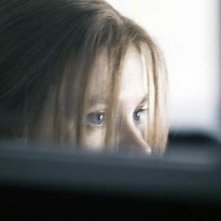 Barbora Bobulova in una scena del film Tartarughe sul dorso