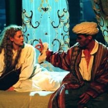 Billy Crudup e Claire Danes in una scena di Stage Beauty