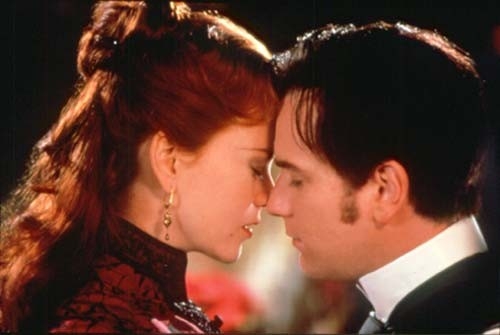 Ewan McGregor e Nicole Kidman nei panni di Christian e Satine