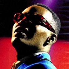 Jamie Foxx è Ray Charles nell'omonimo film