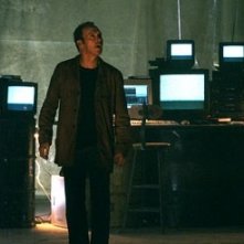 Michael Keaton in una scena di White Noise