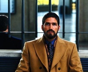 James Caviezel in una scena di The Final Cut