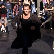 Christian Slater in una scena di Alone in the Dark