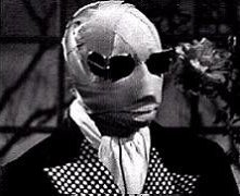 Un primo piano di Claude Rains nei panni de l'uomo invisibile