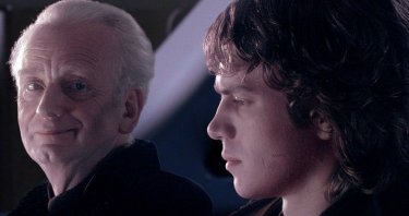 Ian McDiarmid e Hayden Christensen in una scena del film Star Wars ep. III - La vendetta dei Sith