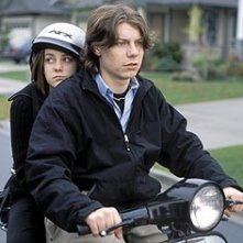 Jena Malone e Patrick Fugit  in una scena di Saved!
