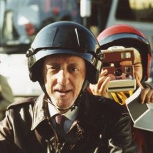 Carlo Delle Piane in una sequenza di Nessun messaggio in segreteria