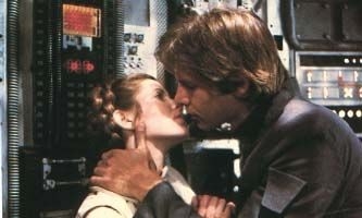 Il bacio tra la principessa Leia e Han Solo