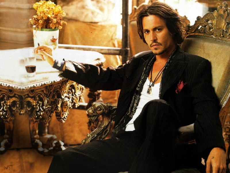 johnny depp torna a essere un vampiro con alice cooper in un nuovo documentario sulla band da Movieplayer.it johnny depp torna a essere un vampiro con alice cooper in un nuovo documentario sulla band