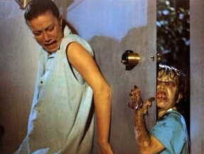 Nancy Brilli e Davide Marotta in una scena di Demoni 2