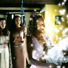 Donna Dent, Minnie Driver e Vivica A. Fox in una scena di Ella Enchanted