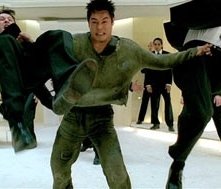 Jet Li in una scena di Danny the Dog