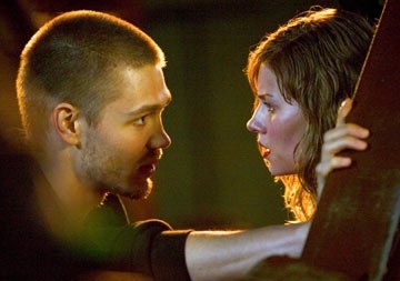 Chad Michael Murray Ed Elisha Cuthberth In Una Scena De La Maschera Di Cera 14631