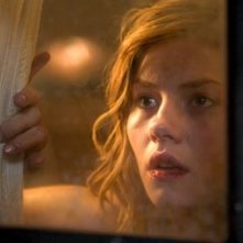 Elisha Cuthbert in una scena dell'horror La maschera di cera