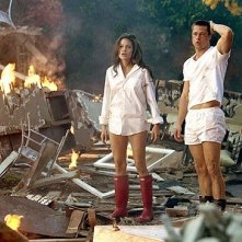 Brad Pitt e Angelina Jolie in una scena di mr. and Mrs. Smith